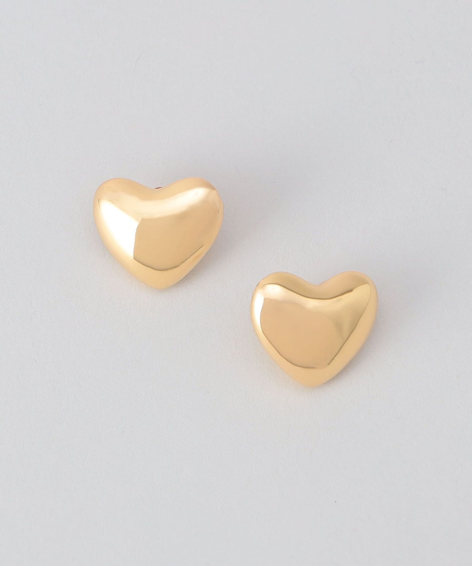 ANNIKA INEZ＞VOLUPTOUS HEART STUDS EARRINGS GOLD PLATED/ピアス