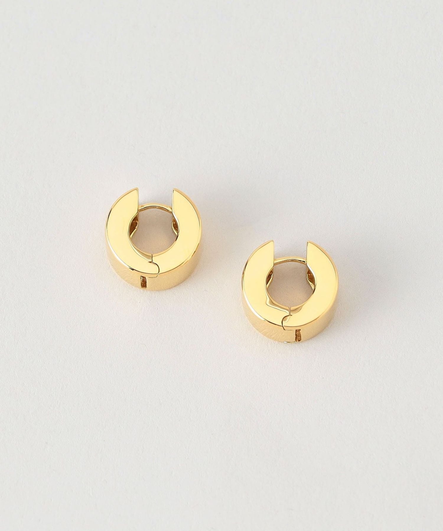 BONEE＞SQUARE LINE HOOP EARRINGS G/ピアス