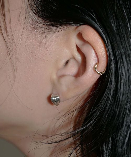 SILOUHAIT＞IN LOVE ハートモチーフピアス