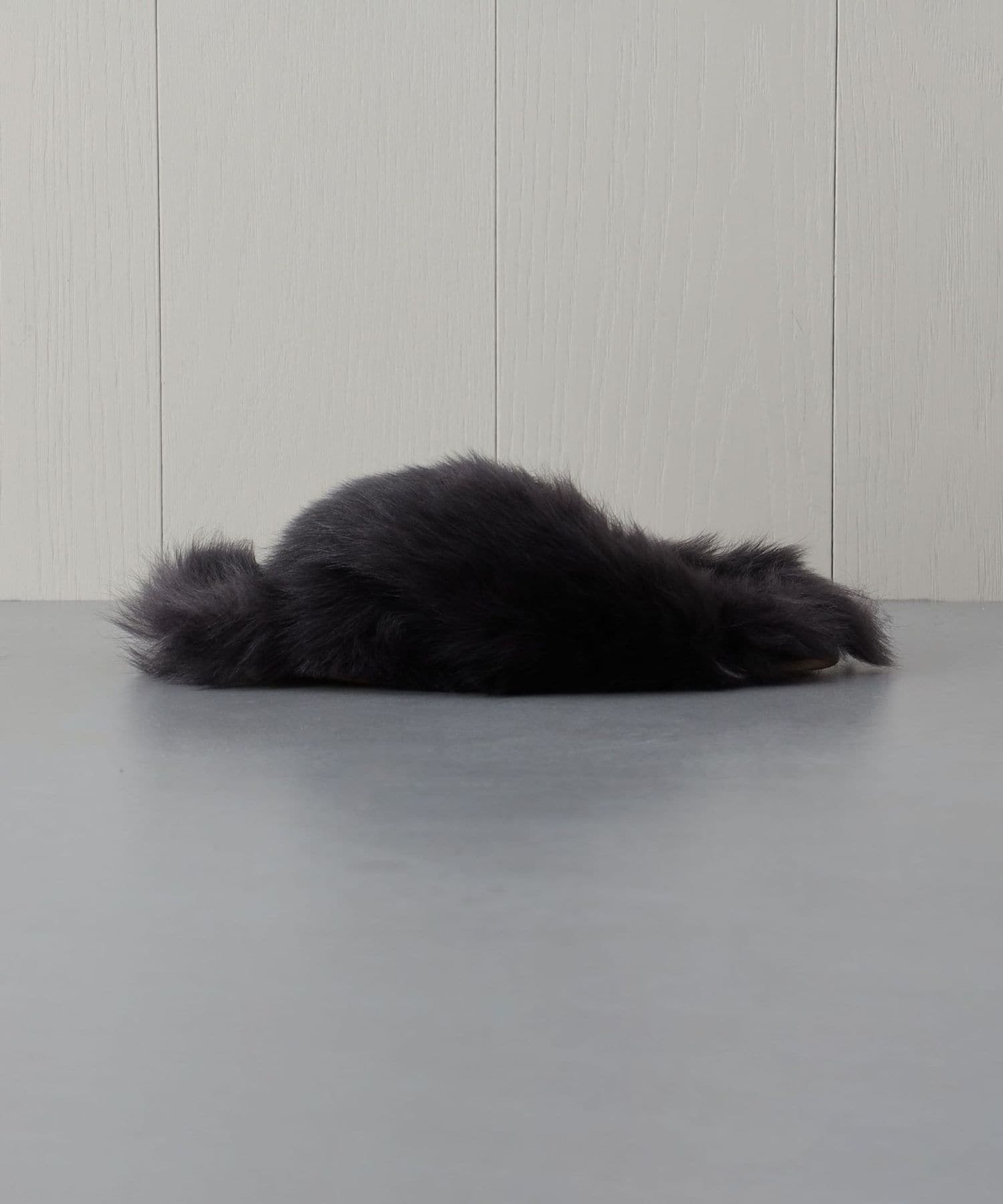 【関税込み】Yves Salomon ブラック Toscana スリッパ YVES SALOMON＞FUR TOSCANA SLIPPERS/スリッパ