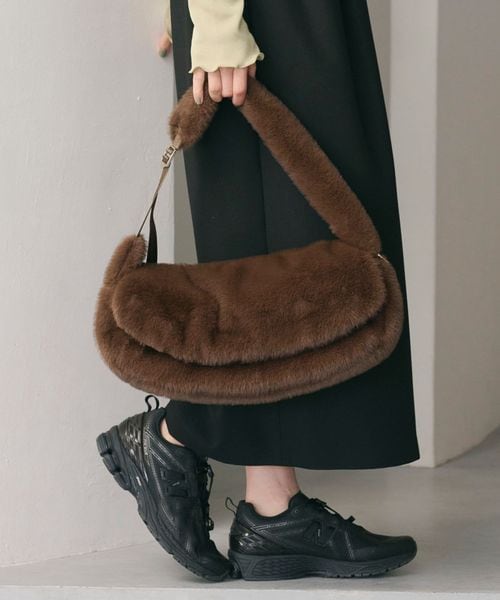 NOMADIS/【別注】＜NOMADIS＞LUCK フェイクファー ショルダーバッグ/ショルダーバッグ