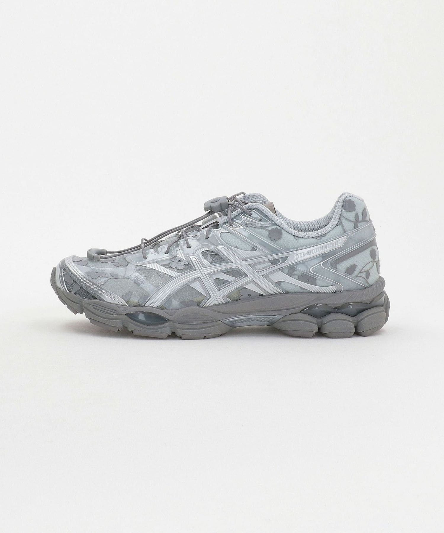 ASICS GEL-CUMULUS 16 SSCB 24cm セシリーバンセン GEL-CUMULUS 16 SSCB | IVORY/BLACK | スポーツスタイル メンズ