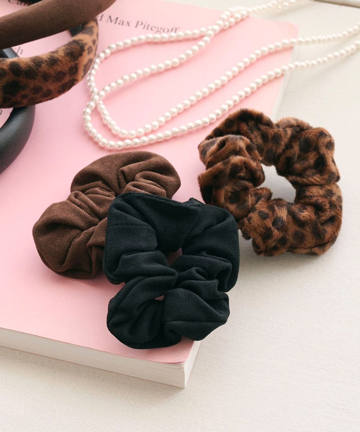 WEB限定】スエードライク シュシュ