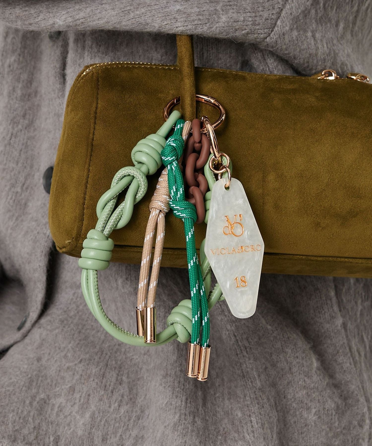 VIOLAd'ORO＞バッグ チャーム