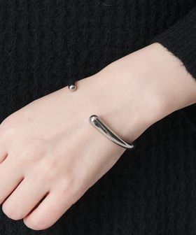 BEAUTY&YOUTH/メタル ヘンケイライン バングル/ブレスレット / バングル