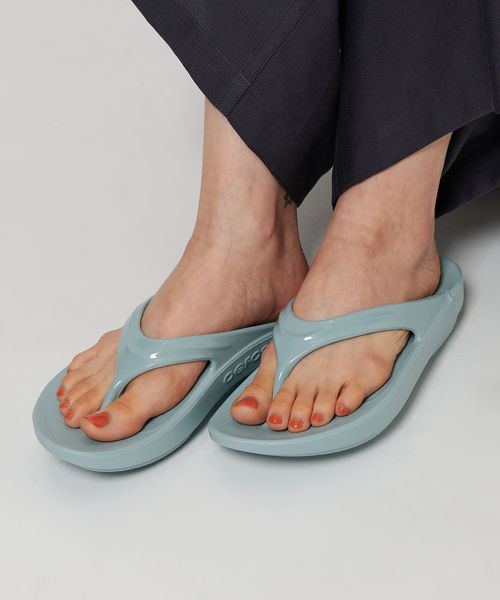 OOFOS/＜OOFOS＞OOlala サンダル/サンダル