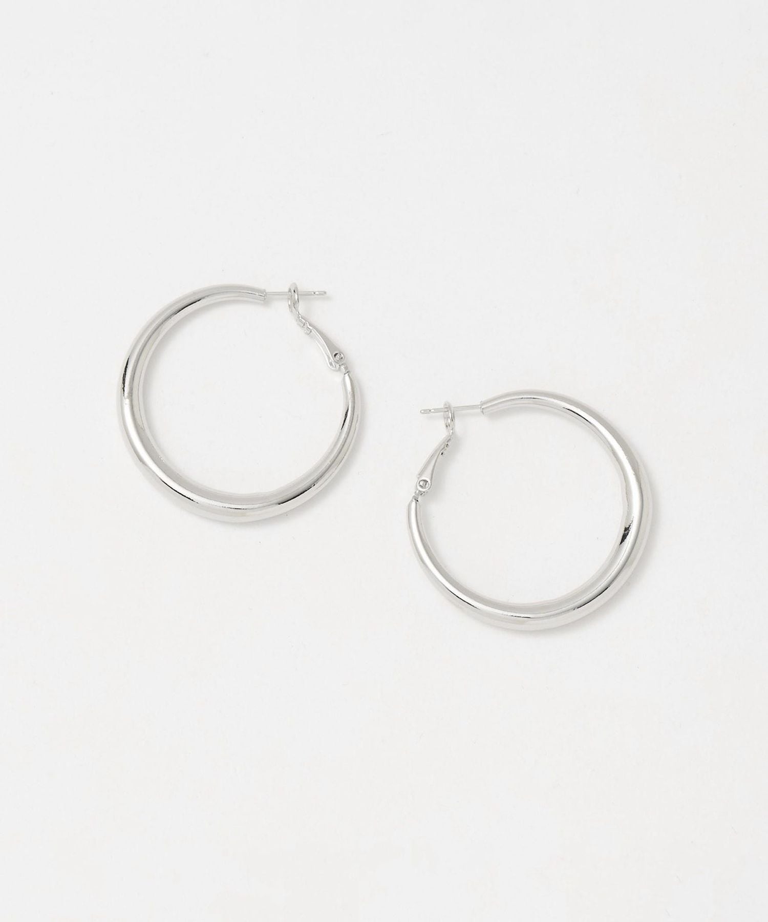 ボリューム ライン フープピアス