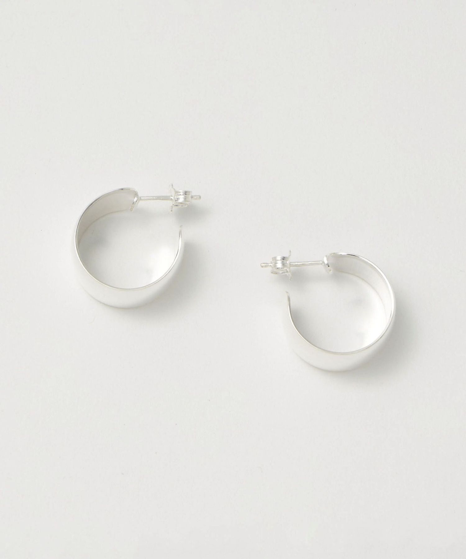 LOREN STEWART＞MINI DOME HOOPS/ピアス