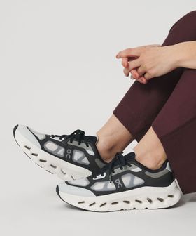 On/＜On＞クラウドティルト リミックス スニーカー/スニーカー / スリッポン