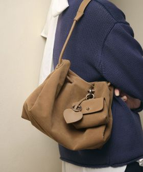 BEAUTY&YOUTH/スエードライク チャーム ドロスト バッグ/ショルダーバッグ