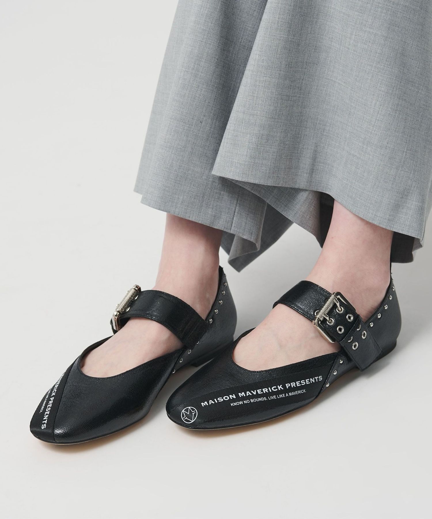 WEB限定】＜MAISON MAVERICK PRESENTS＞バックル ベルト フラットシューズ