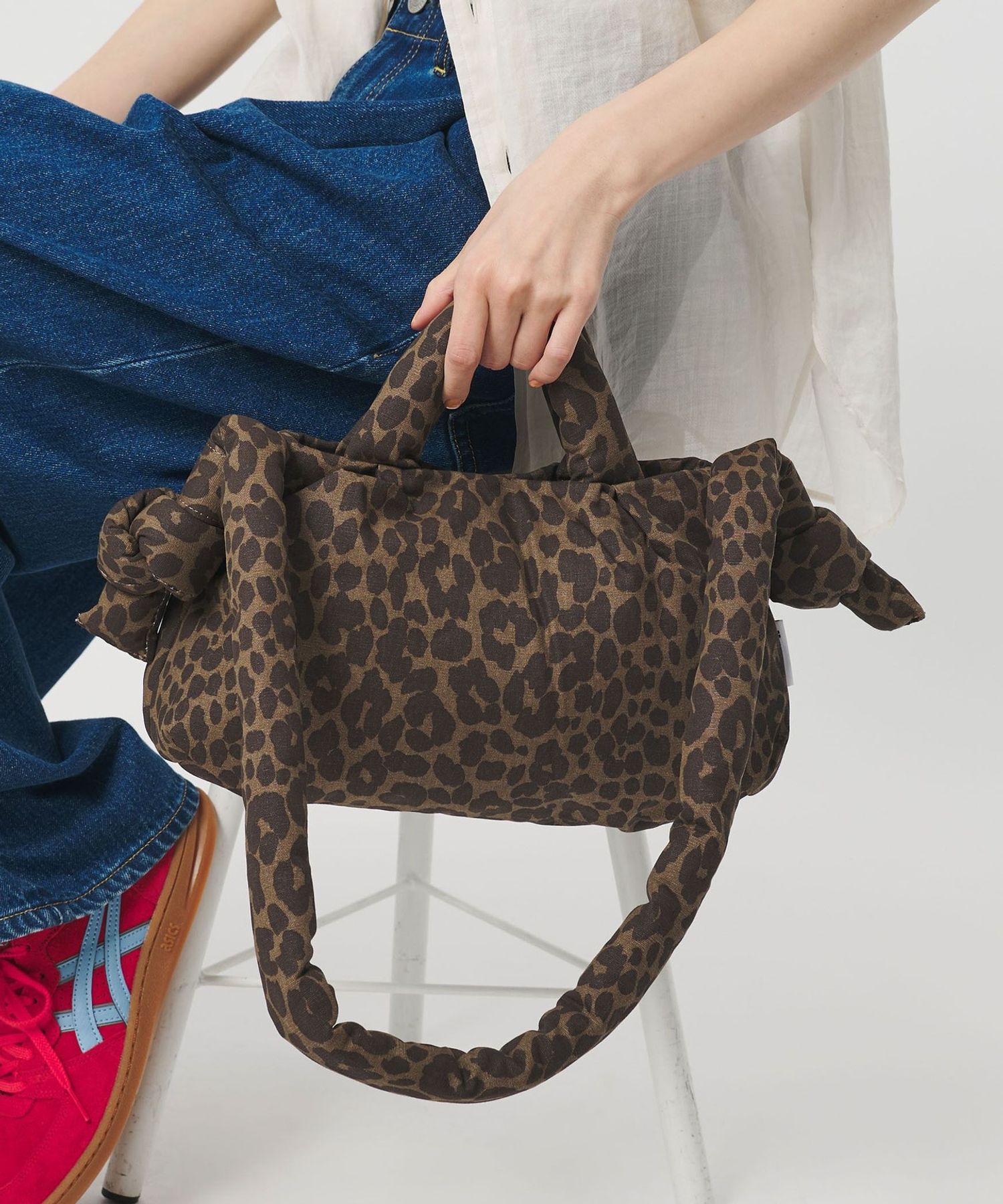 OLEND＞MiniOna ソフトショルダーバッグ レオパード