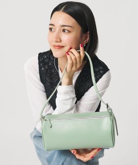 YAHKI/＜YAHKI＞レザー スクエア ダブルジップ ショルダーバッグ/ショルダーバッグ