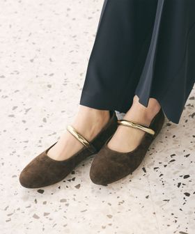 MOHI/【別注】＜MOHI...＞メタルバーベルト フラットシューズ/フラットシューズ