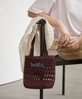 BEAUTY&YOUTH/【別注】＜MIORA＞ラフィア ロゴ トートバッグ/かごバッグ
