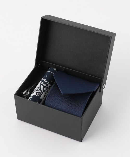 ユナイテッドアローズ　スリーピーススーツ　蝶ネクタイハンカチーフセット UNITED ARROWS green label relaxing｜ネクタイ ハンカチ