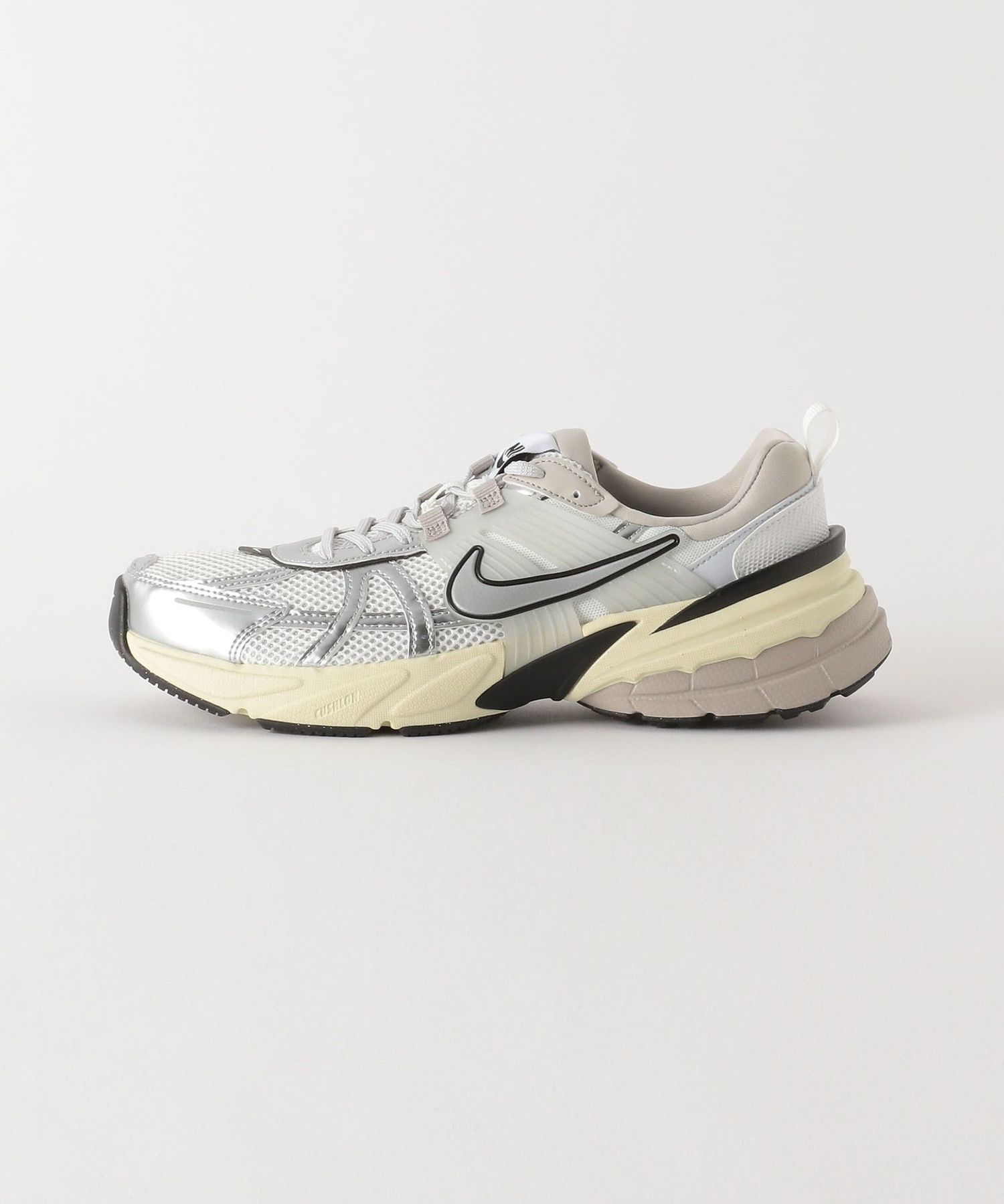 NIKE★ナイキV2Kラン セール/アイボリー/ブラック/グリーン Nike V2K Run Women's Shoes. Nike JP