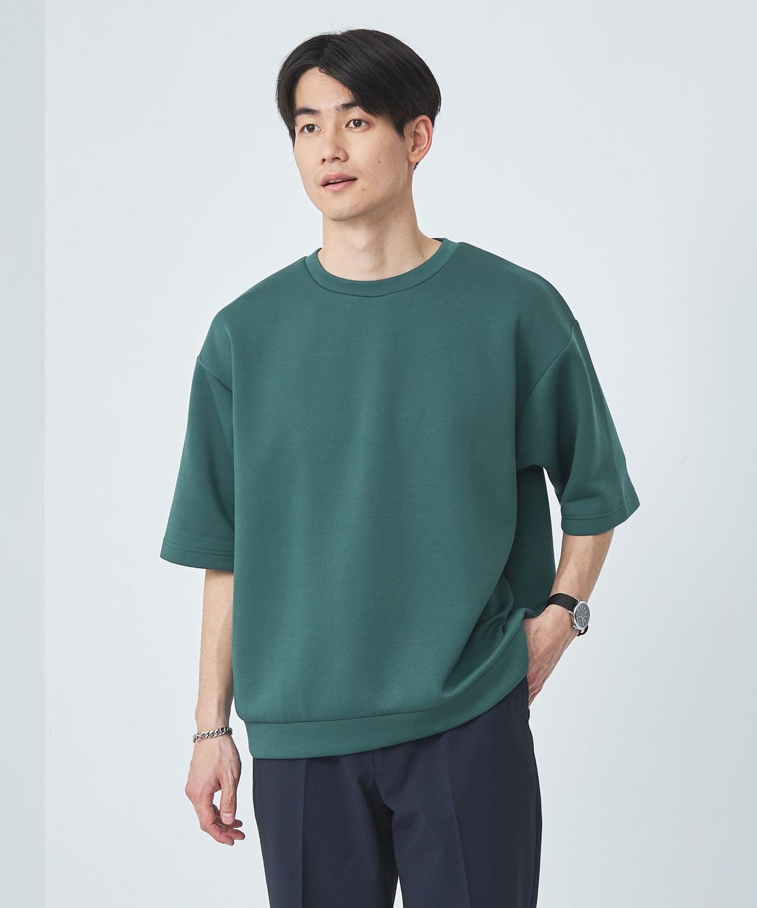 Twill cardboard crew neck cut and sew