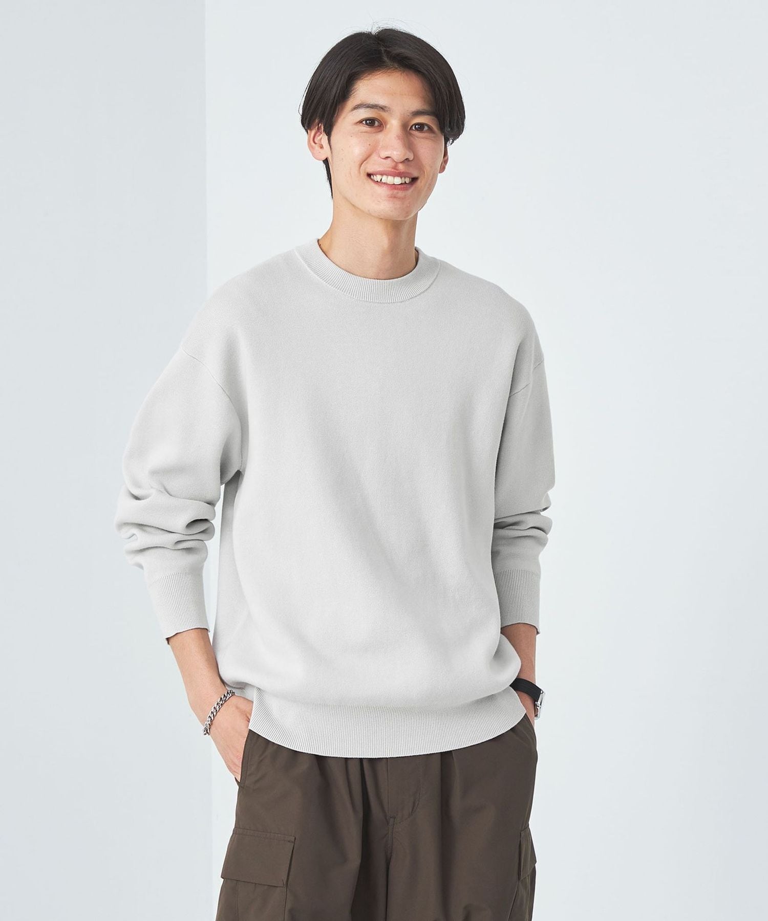 ユナイテッドアローズ　ラクーン　クルーネックニット UNITED ARROWS / ラクーン クルーネックニット