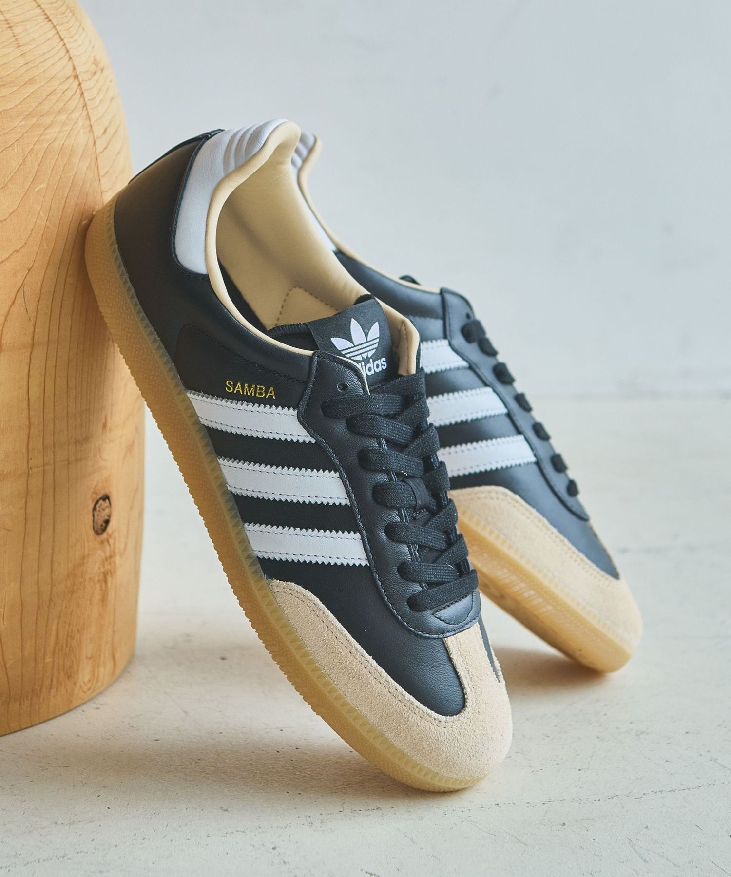 国内配送★adidas★SAMBA OG メタリックストライプがアクセント 国内配送☆adidas☆SAMBA OG メタリックストライプがアクセント