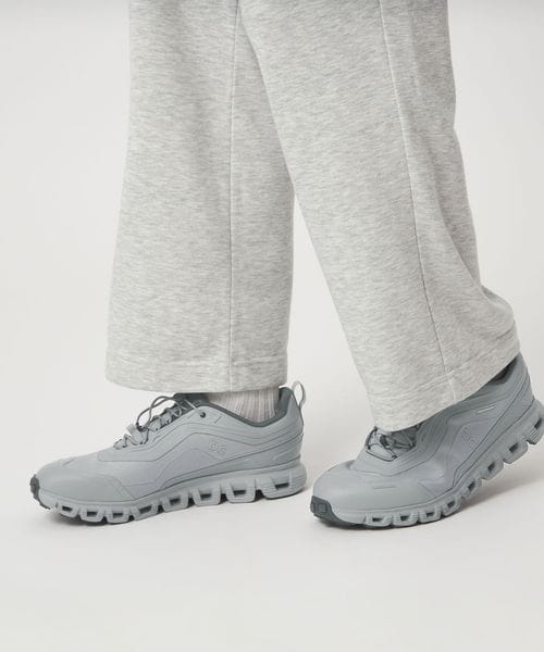 On/＜On＞CLOUD 6 GEO WP スニーカー/スニーカー / スリッポン