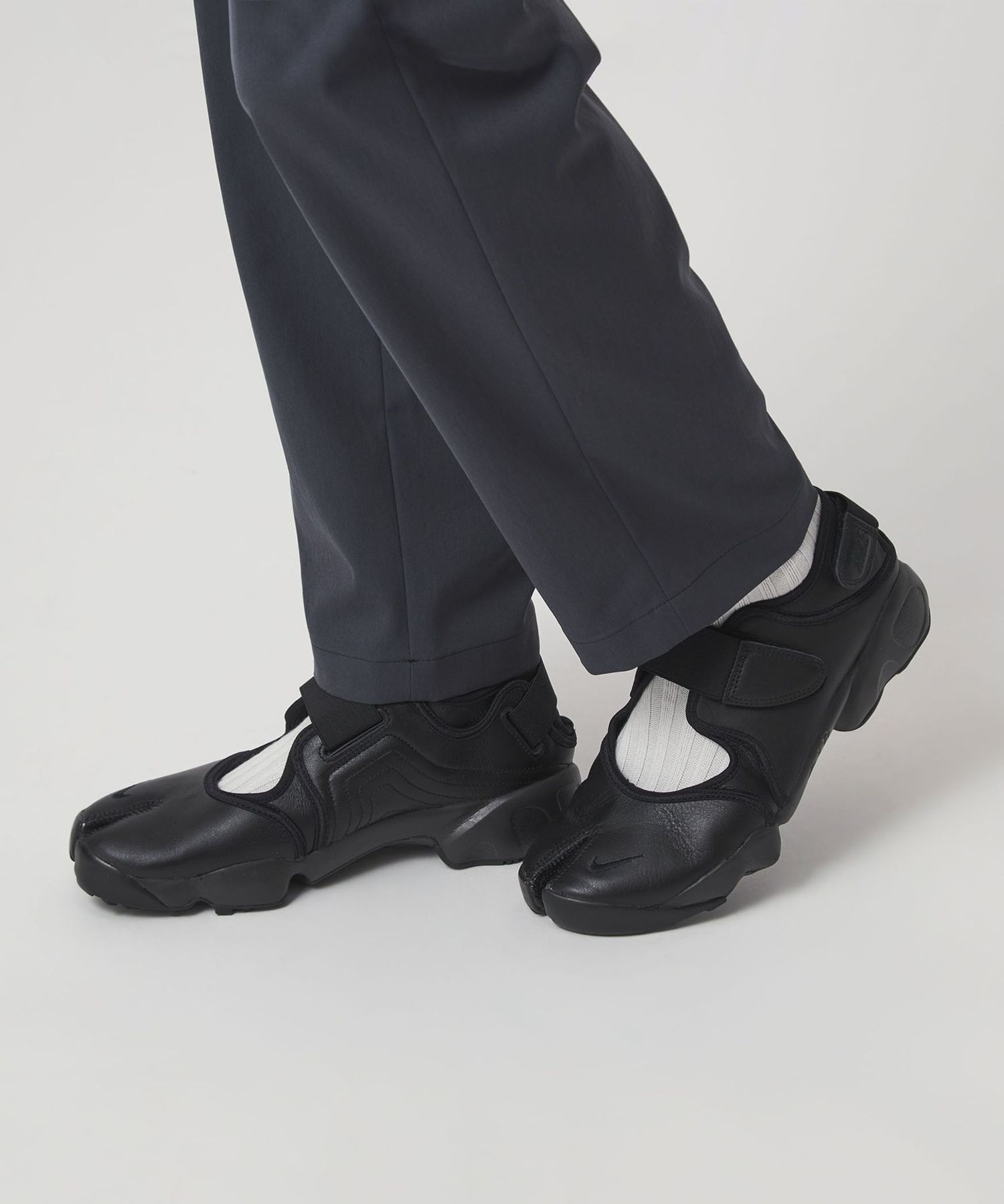 NIKE＞W AIR RIFT エアリフト レザー スニーカー