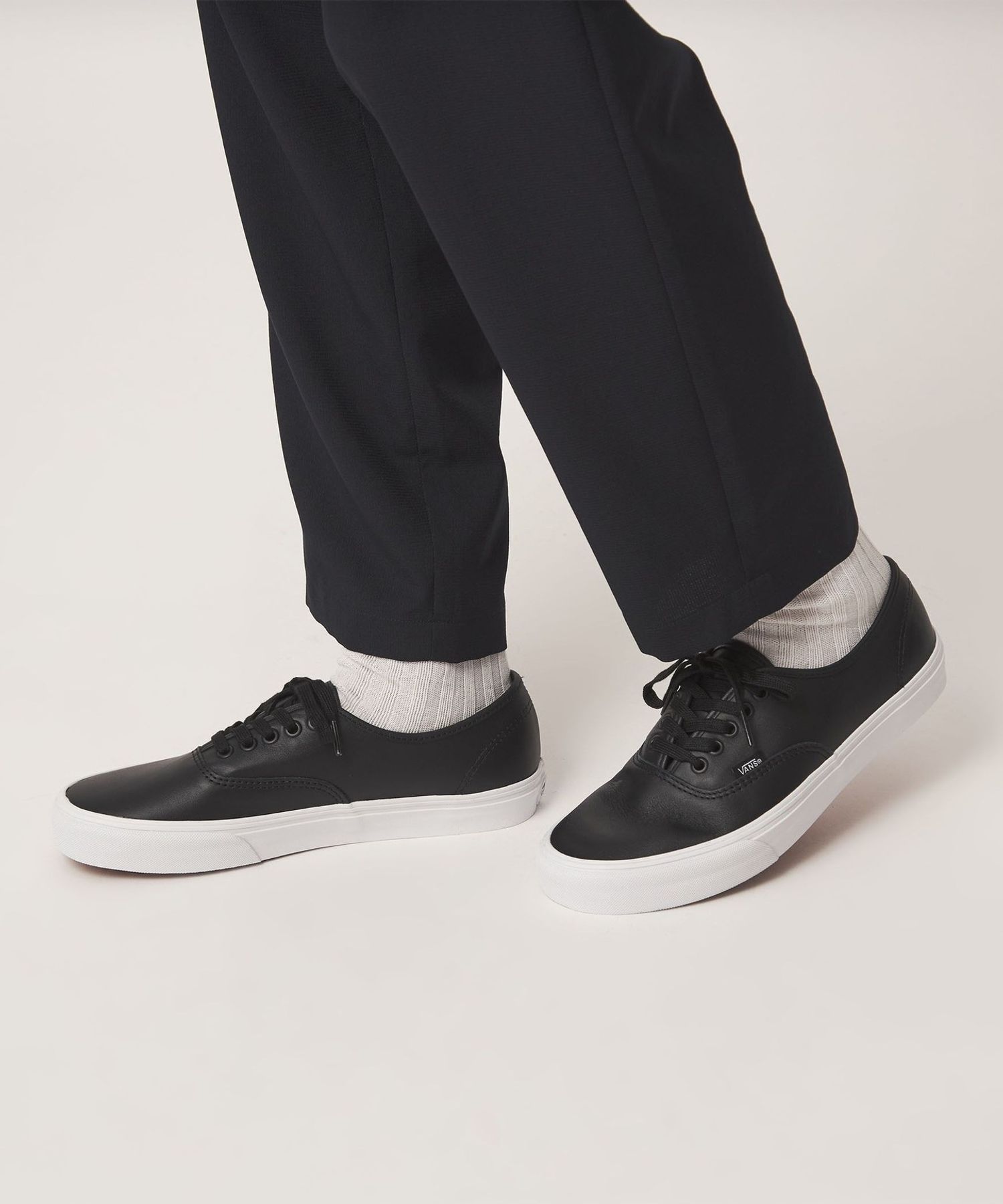 VANS＞オーセンティック スニーカー