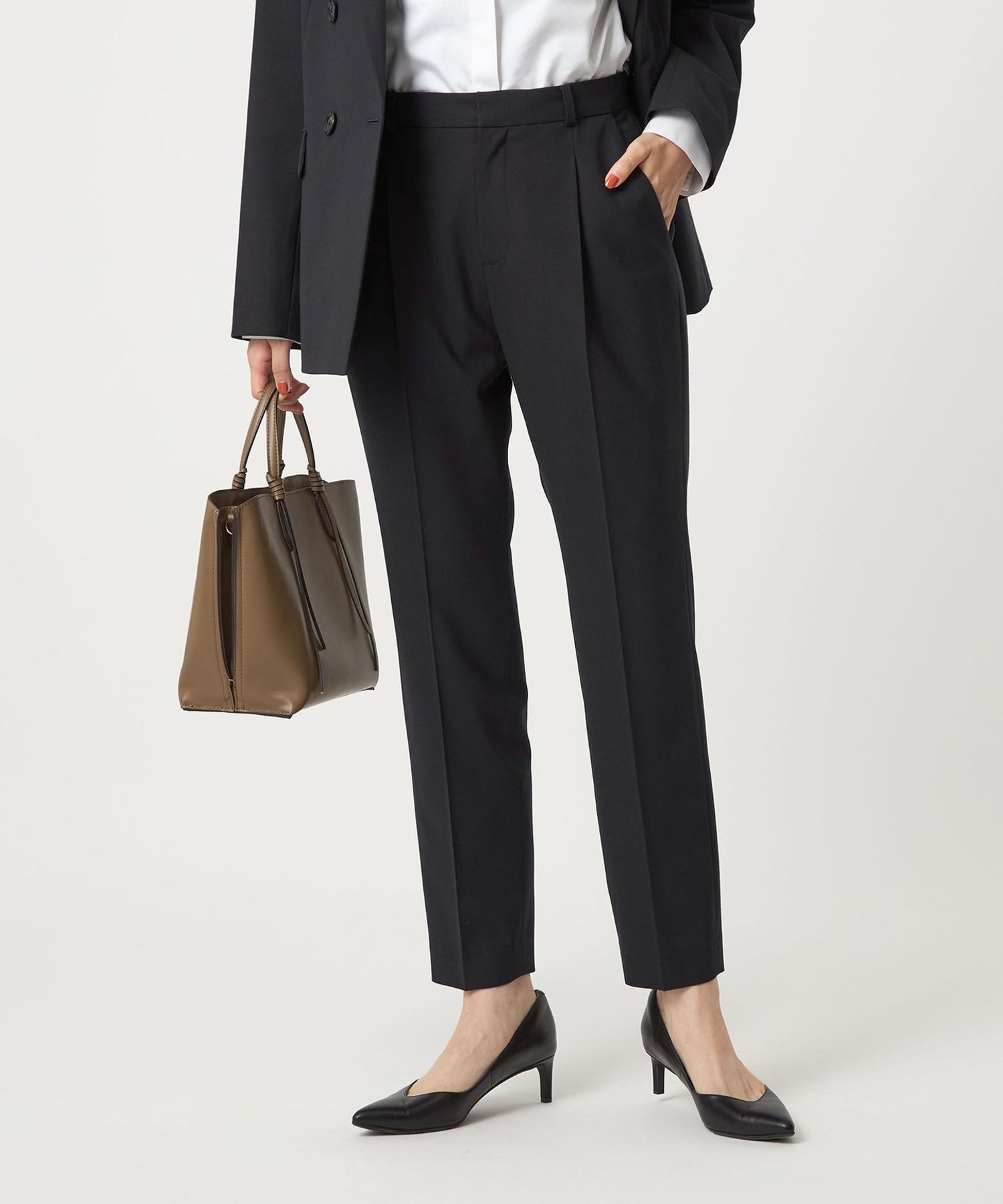 【美品】 green label relaxing カチリラ パンツスーツ 36 green label relaxing（グリーンレーベルリラクシング）の「カチリラ