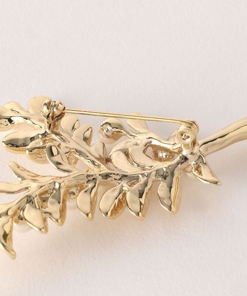 CARVEN カルヴェン　リーフデザイン　ブローチ フランスヴィンテージアクセサリーレディース】CARVEN ブローチ