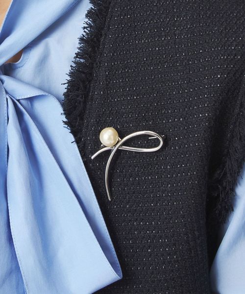 green label relaxing/メタルライン＆フェイクパール ブローチ/ブローチ / コサージュ