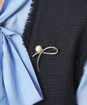 green label relaxing/メタルライン＆フェイクパール ブローチ/ブローチ / コサージュ