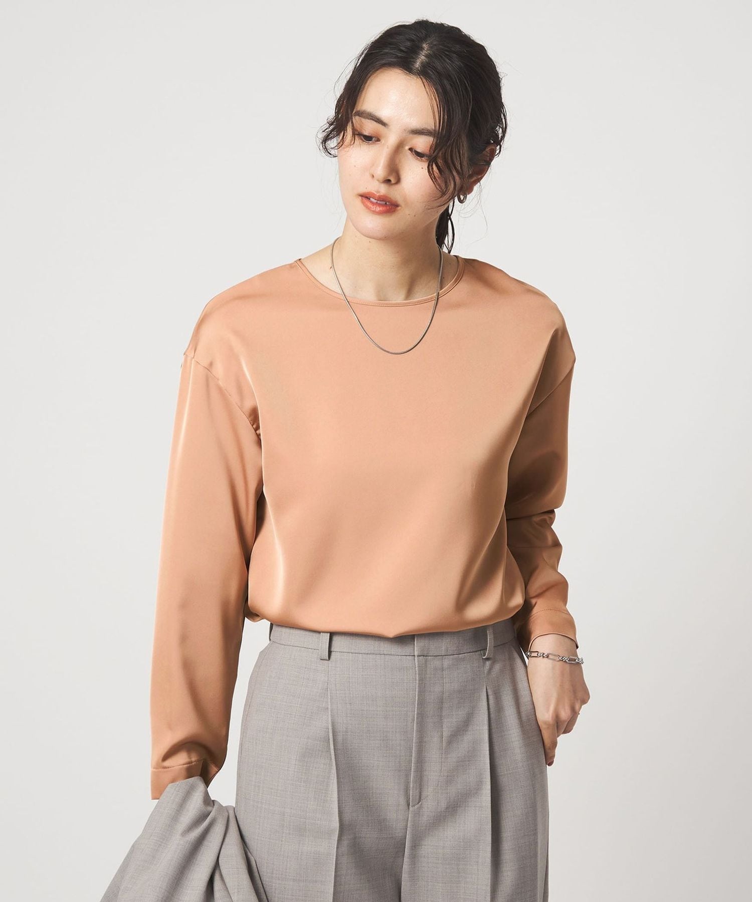 ザリラクス／日本製 ラウンドヘムプルオーバー カットソー前後差 ベージュ ザリラクス／日本製 ラウンドヘムプルオーバー カットソー前後差 ベージュ