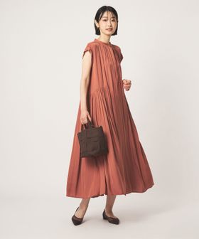 green label relaxing/サテン ギャザー フレンチスリーブ ワンピース/ワンピース