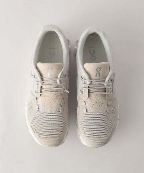 On＞クラウドファイブ スニーカー