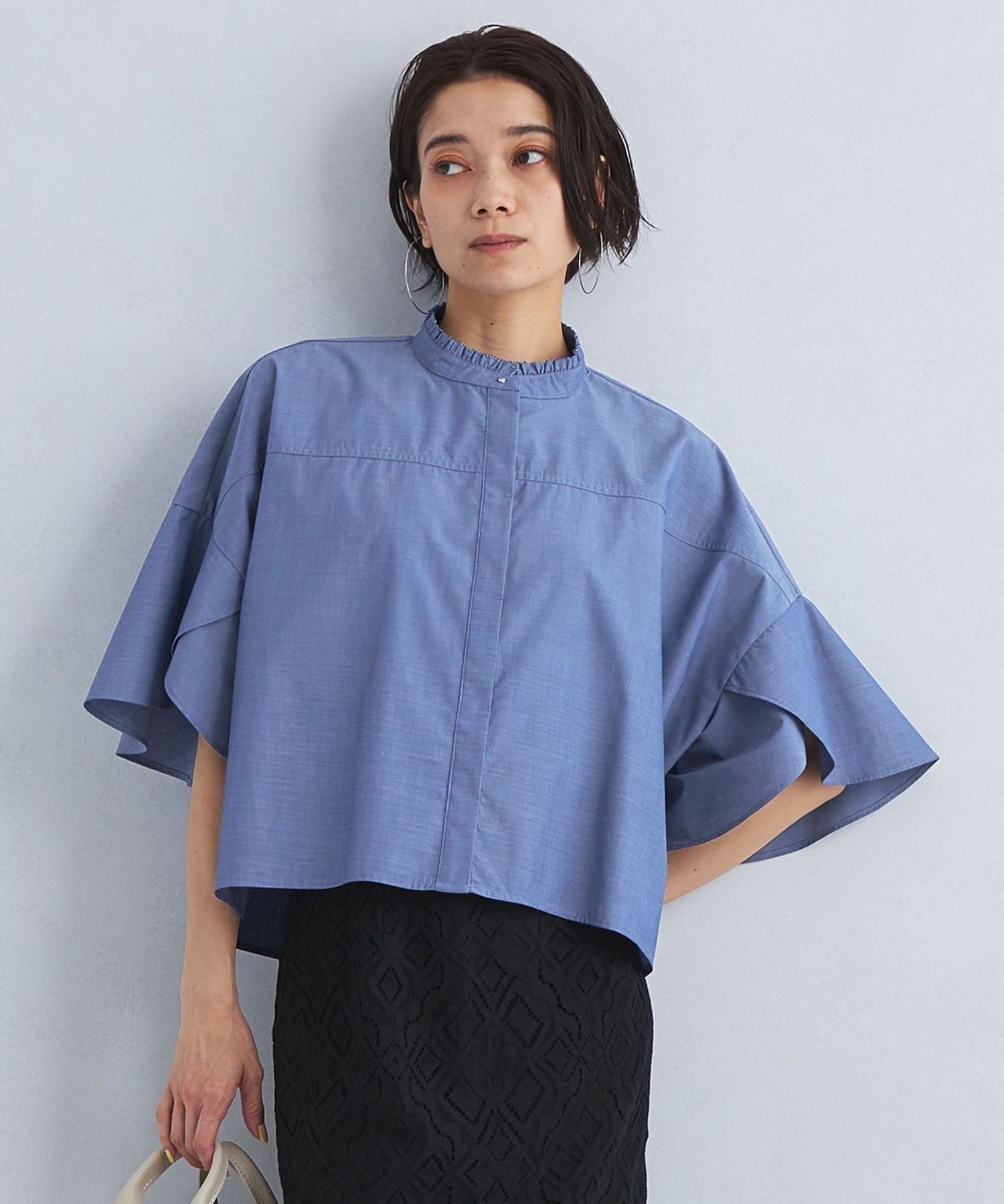 フレアスリーブ クロップド シャツ 