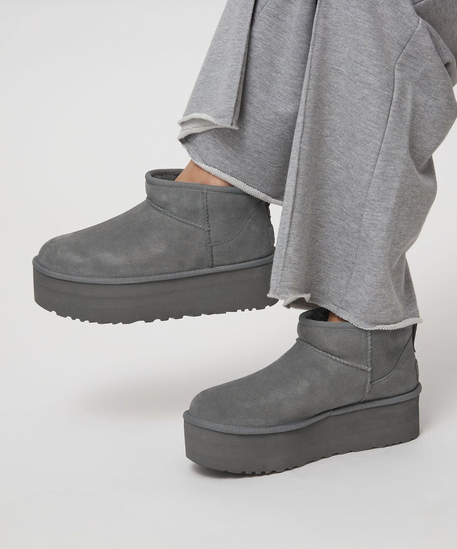 UGG＞クラシック ウルトラ ミニ プラットフォーム / Classic