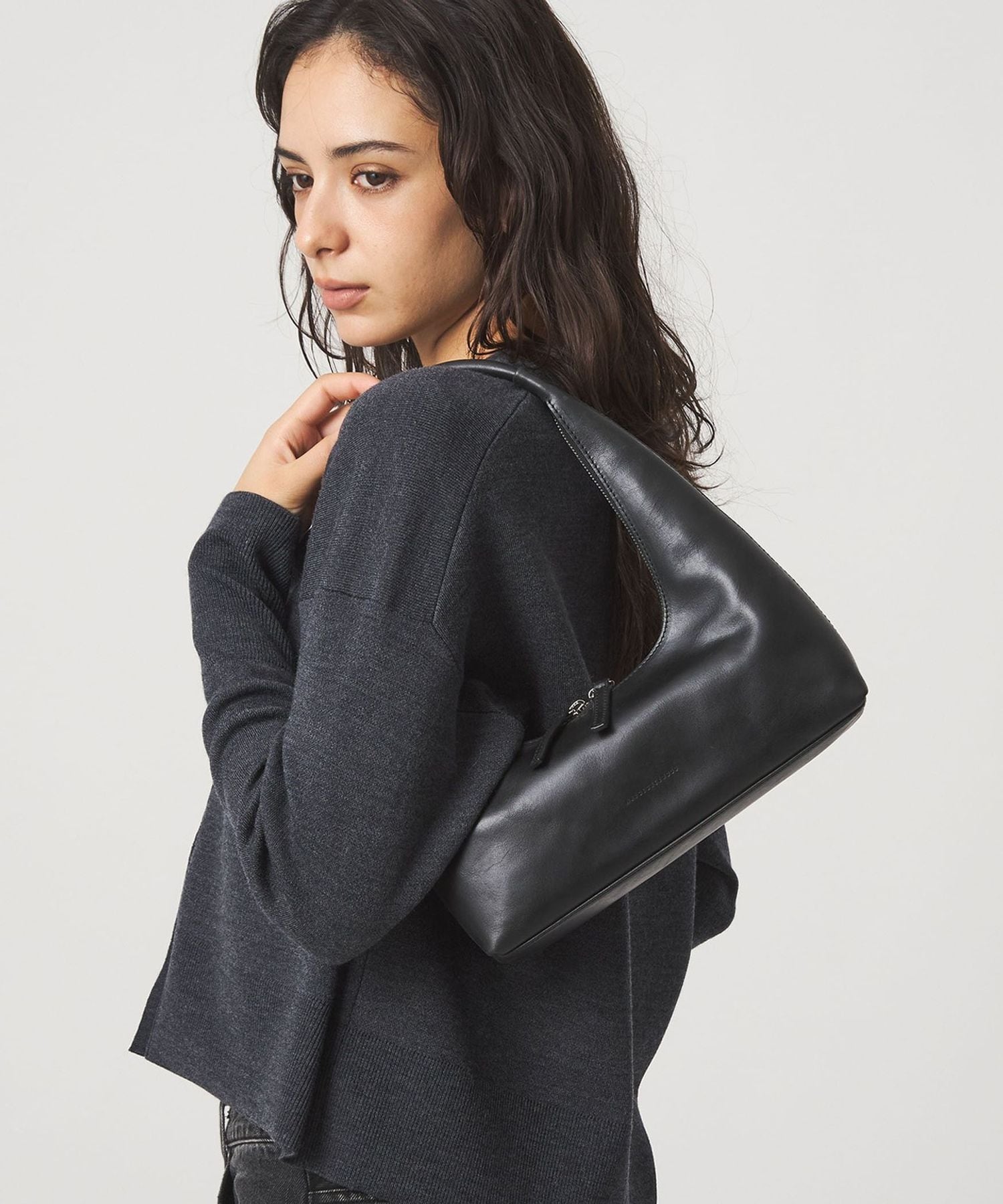 MARGE SHERWOOD＞ HOBO バッグ