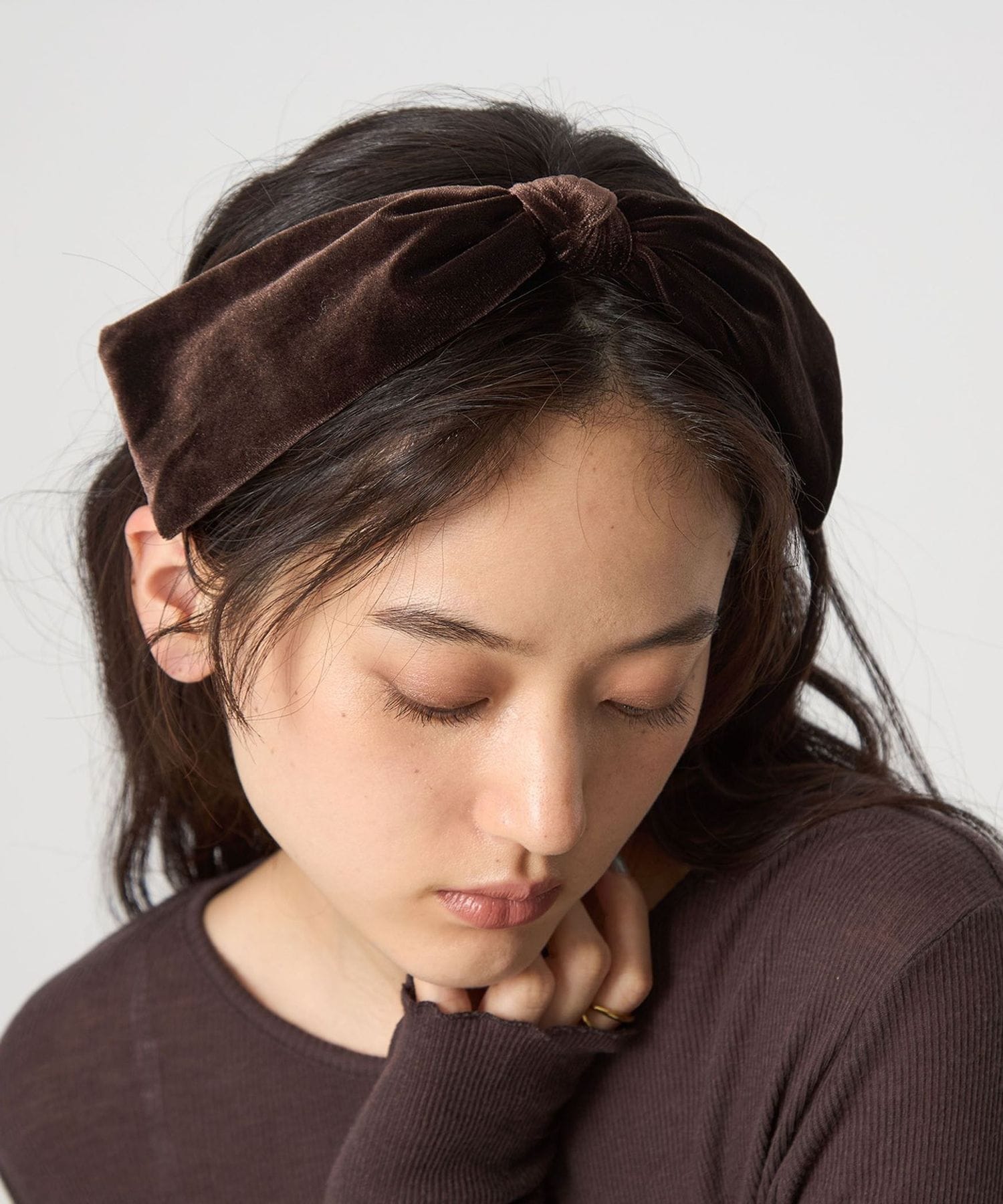 新品 UNMINOU フラットリボンカチューシャ（BLACK） 完売品 IRIS47｜Charlotte headband カチューシャ リボン - H.O.V
