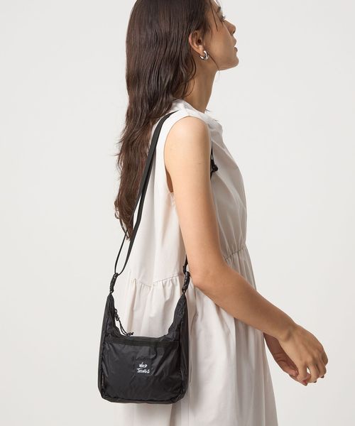 SYNAWORLD ショルダーバッグ SYNA WORLD / SYNA SLING BAG - GANGSTA MARKET 【ギャングスタ