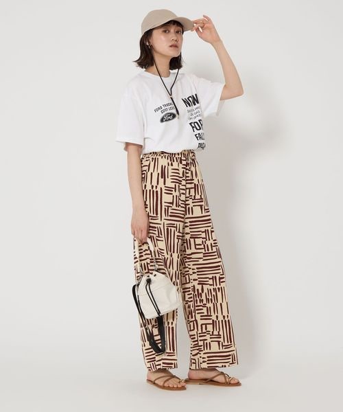 美品 マルティニーク 3万円 バティックプリントのワイドパンツ 総柄 美品 マルティニーク 3万円 バティックプリントのワイドパンツ