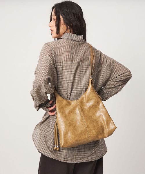 green label relaxing/ロングショルダーバッグ チャーム付き/ショルダーバッグ