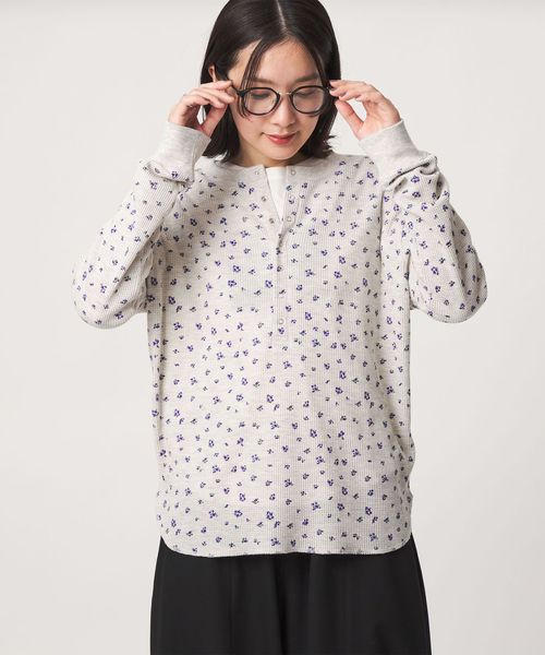 green label relaxing/【WEB限定】＜at ease＞ワッフル ヘンリーネック  フラワープリント カットソー/Tシャツ / カットソー