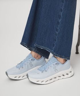 On/＜On＞CLOUDTILT スニーカー/スニーカー / スリッポン