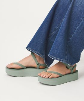 Teva/＜TEVA＞フラットフォーム サンダル スリム/サンダル