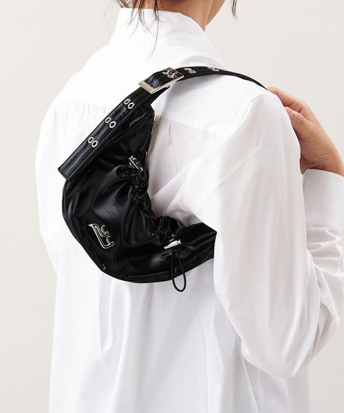 【YIE YIE】イエイエ/SASHA BAG /ショルダーバッグ/韓国ブランド YIE YIE (イエイエ) メタルロゴ ジップ ショルダーバッグ SUPER