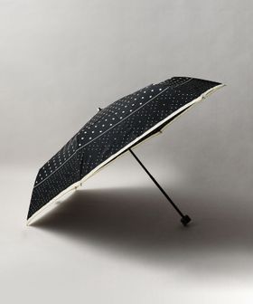 どんな時も手放せない“普通”の服の傘 / レインウェア（オデット エ 