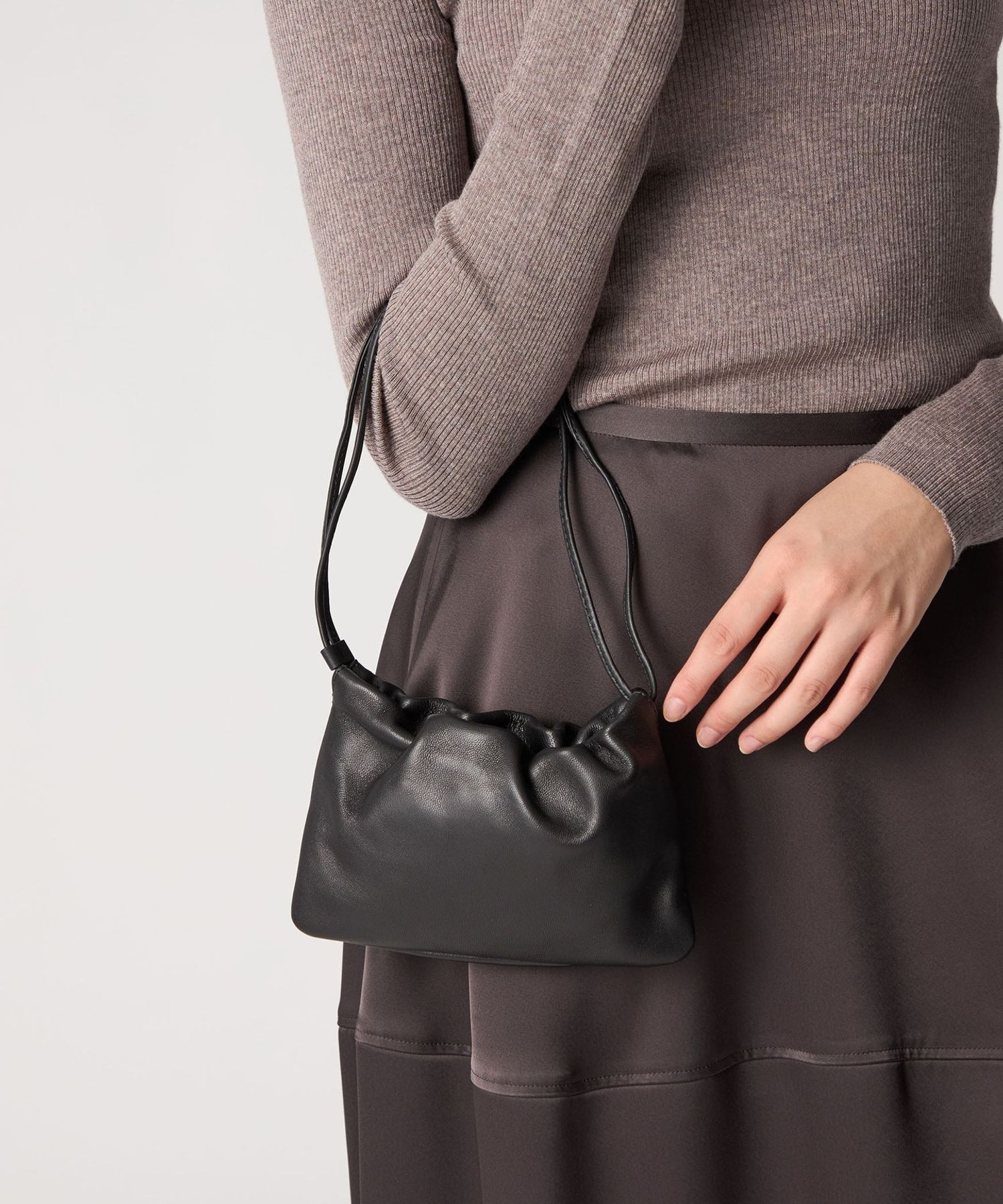 NOTHING WRITTEN＞ NELLA StrapMiniBag