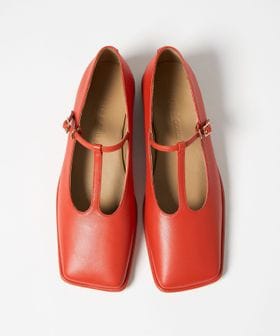 ODETTE E ODILE/ワイドスクエア Tストラップ フラット20↑/フラットシューズ