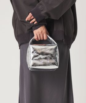 Bucket Baggage/＜Bucket Baggage＞ Puff Cube Small SL/ハンドバッグ / クラッチバッグ