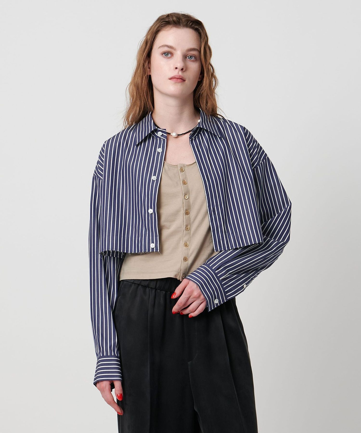 美品 ASTRAET C/Pレギュラーカラー クロップドブラウス ASTRAET（アストラット）の「＜ASTRAET＞C/P レギュラーカラー